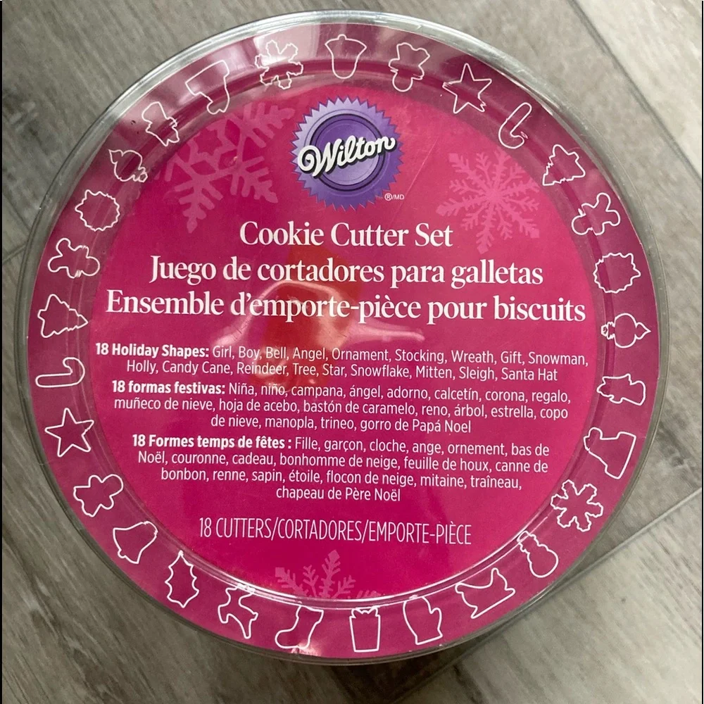 Wilton Christmas Cookie Cutters 18 pc Set Shapes Holiday Party Cookie Exchange
